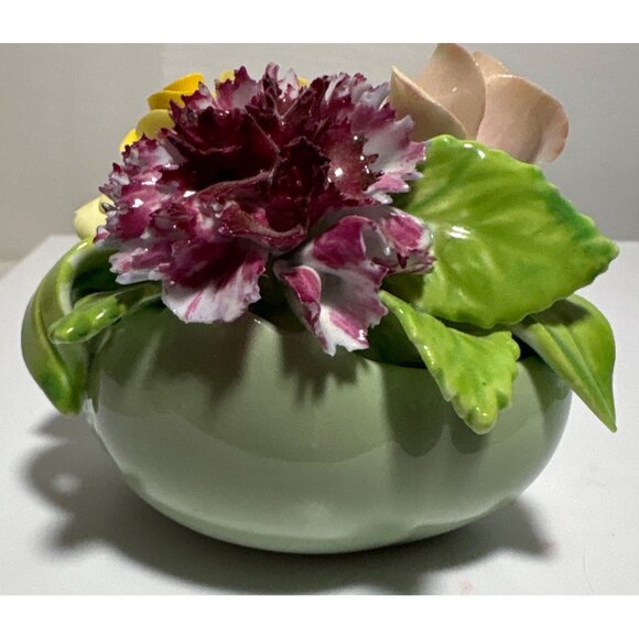 Staffordshire Floral Arrangement Bone China With Roses & Carnation - Picture 5 of 9